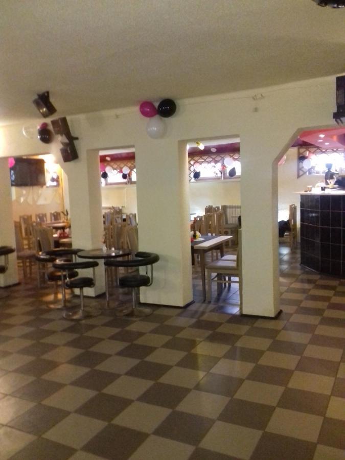 Noclegi-Zajazd"Mieszko" Tarnobrzeg Exterior foto
